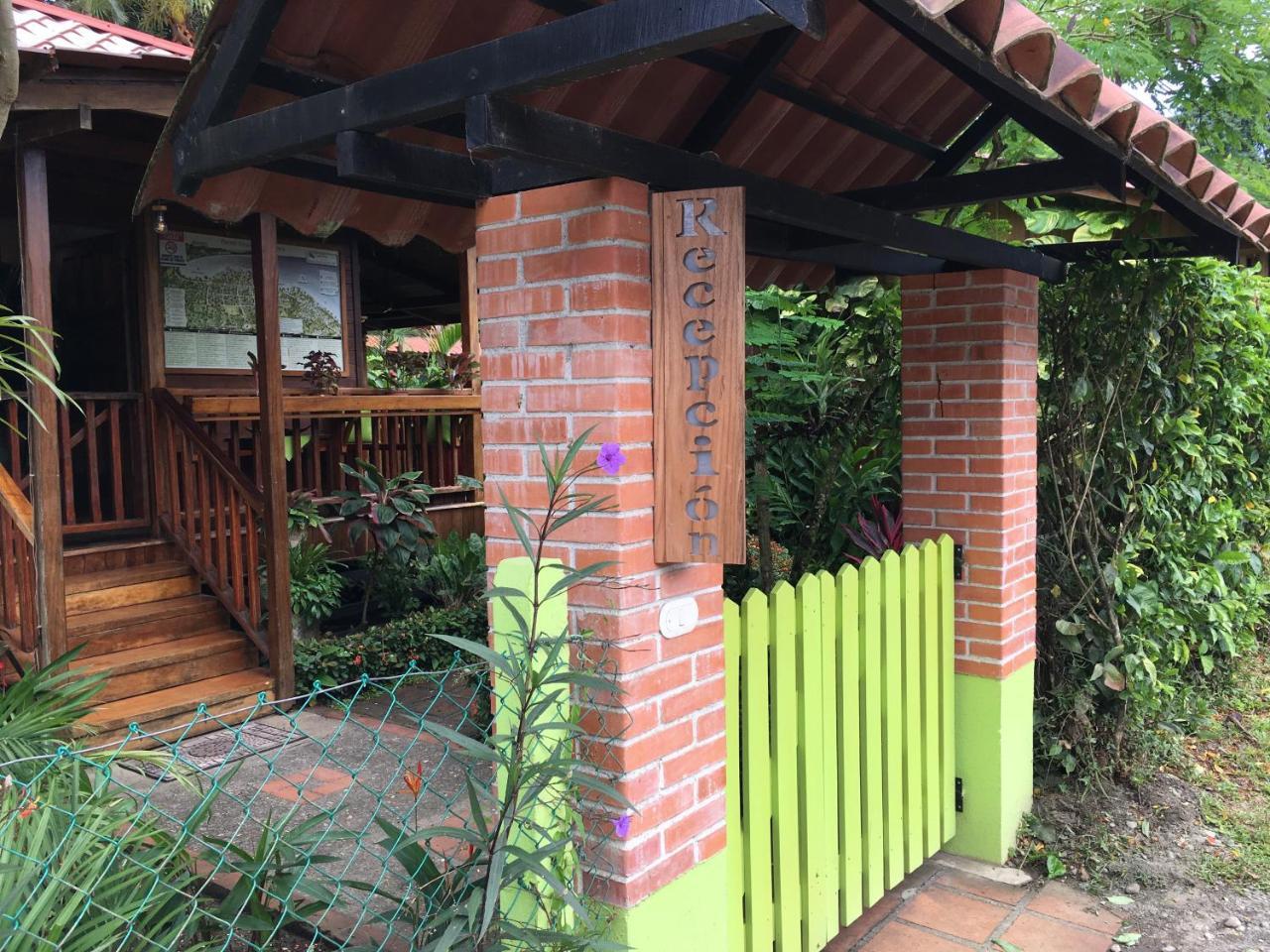 Отель Escape Caribeno Puerto Viejo de Talamanca Экстерьер фото